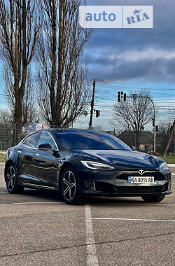 Ліфтбек Tesla Model S 2016 в Житомирі