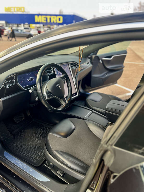 Лифтбек Tesla Model S 2016 в Житомире