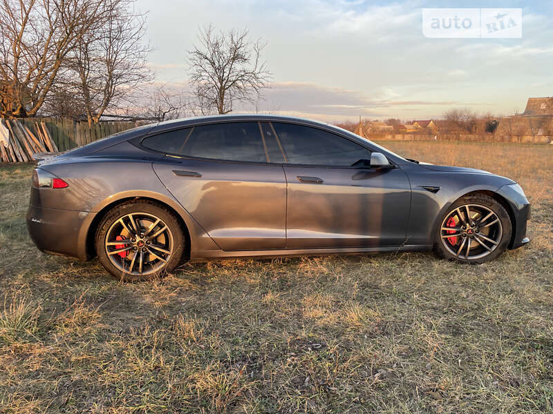 Ліфтбек Tesla Model S 2020 в Броварах