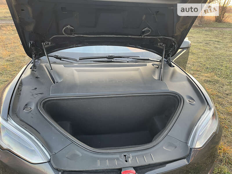 Ліфтбек Tesla Model S 2020 в Броварах