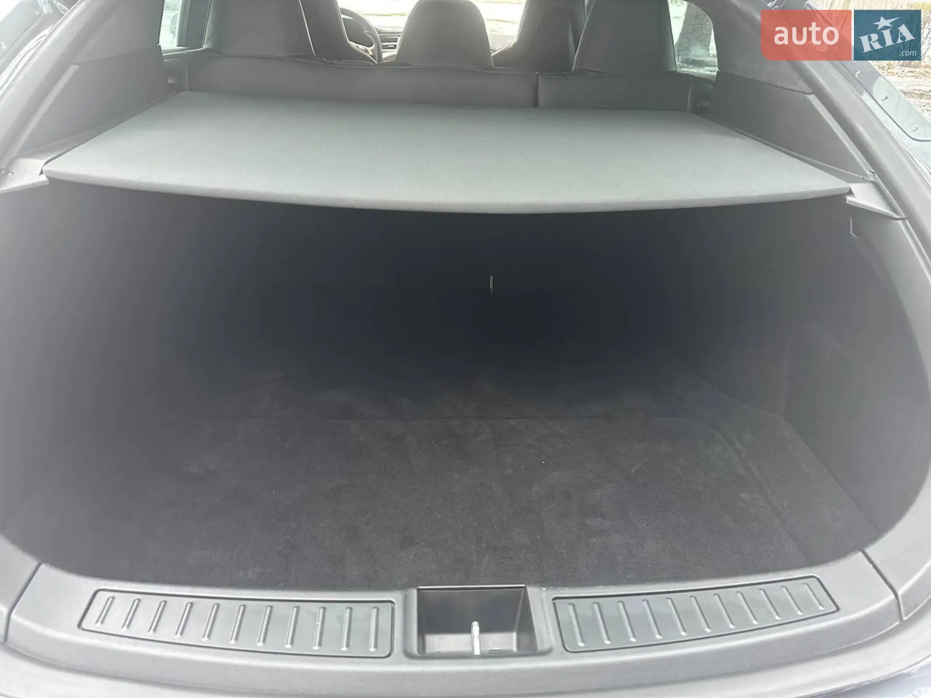 2015 Tesla Model S - мініатюра 8