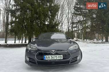 Ліфтбек Tesla Model S 2015 в Києві