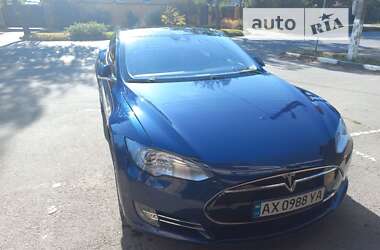 Лифтбек Tesla Model S 2015 в Харькове