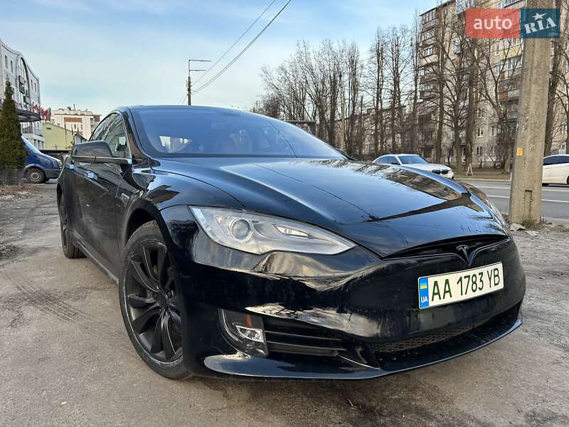 Tesla Model S 2013