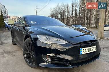 Лифтбек Tesla Model S 2013 в 