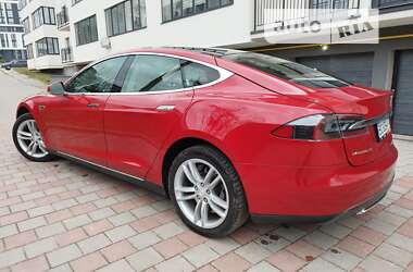 Лифтбек Tesla Model S 2013 в Львове