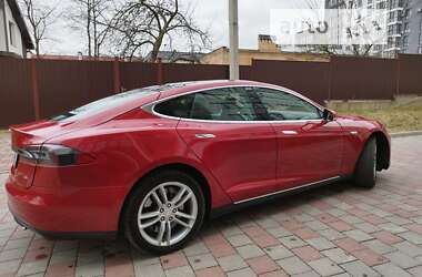 Лифтбек Tesla Model S 2013 в Львове