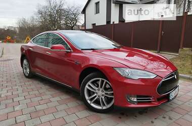 Лифтбек Tesla Model S 2013 в Львове