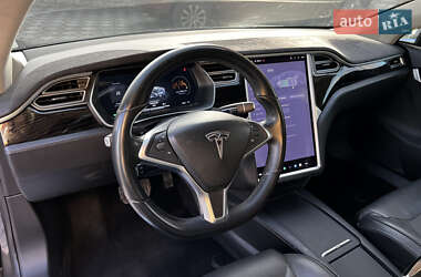 Лифтбек Tesla Model S 2017 в 