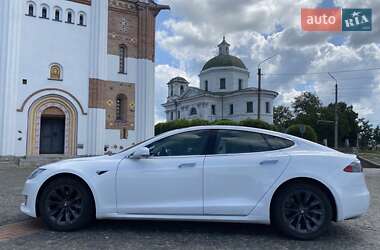 Лифтбек Tesla Model S 2018 в Киеве