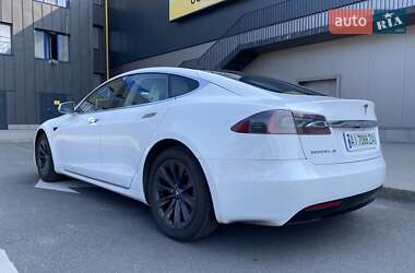 Лифтбек Tesla Model S 2018 в Киеве