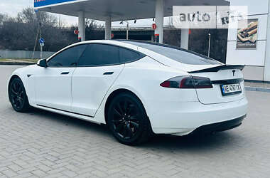Лифтбек Tesla Model S 2016 в Каменском