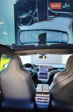 Ліфтбек Tesla Model S 2017 в Києві