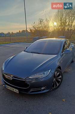 Лифтбек Tesla Model S 2014 в 