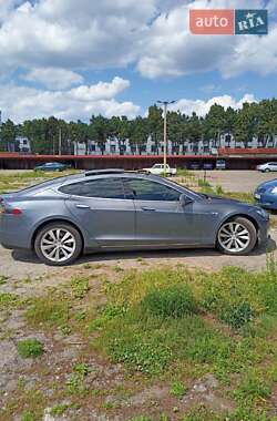 Лифтбек Tesla Model S 2014 в 