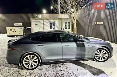Лифтбек Tesla Model S 2014 в 