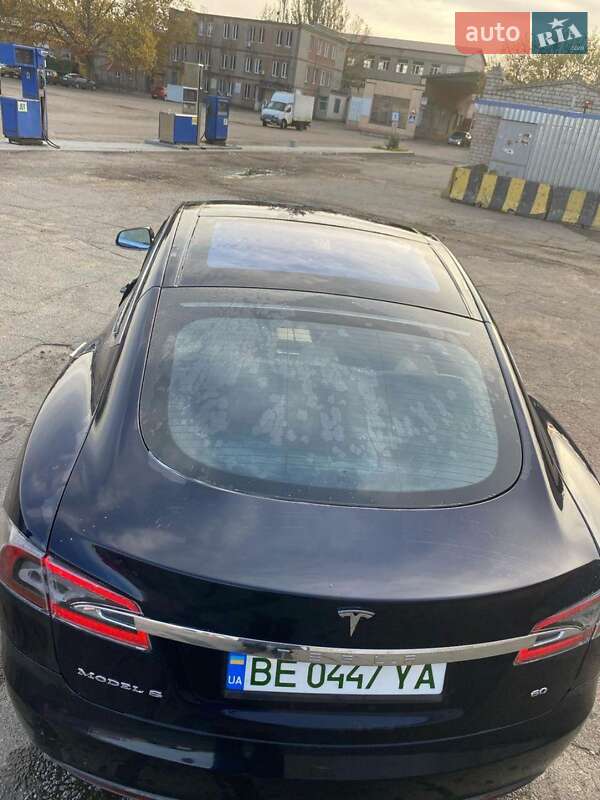 Лифтбек Tesla Model S 2013 в Николаеве
