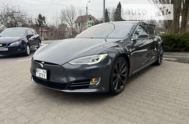 Лифтбек Tesla Model S 2018 в Василькове