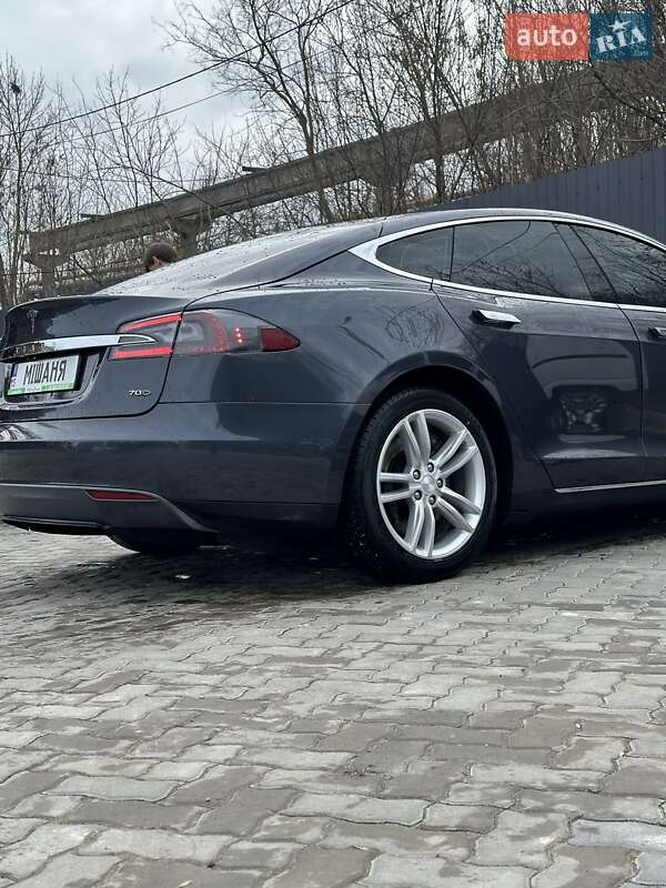 Ліфтбек Tesla Model S 2015 в Миколаєві фото 7 Ліфтбек Tesla Model S 2015 в Миколаєві