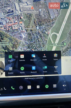 Лифтбек Tesla Model S 2014 в 