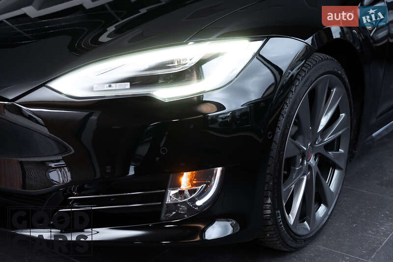 Лифтбек Tesla Model S 2019 в Одессе