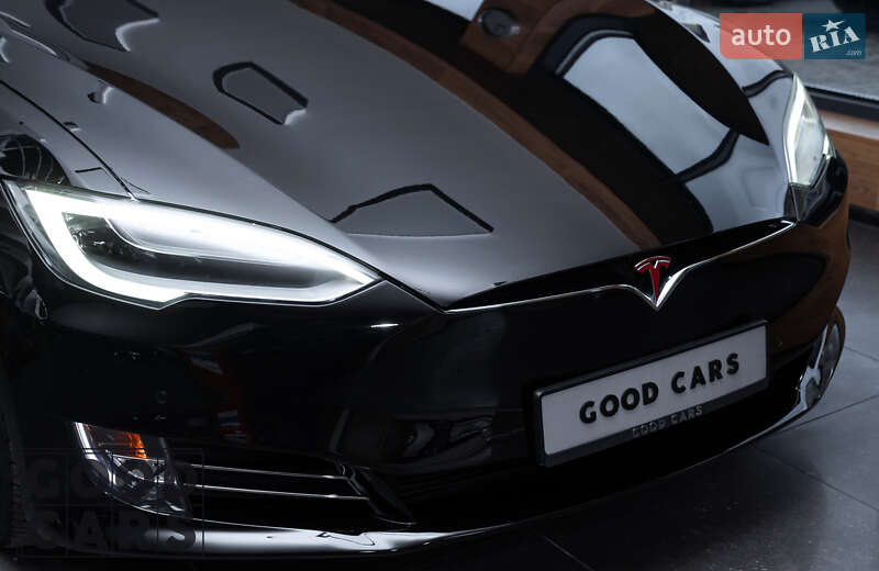 Лифтбек Tesla Model S 2019 в Одессе
