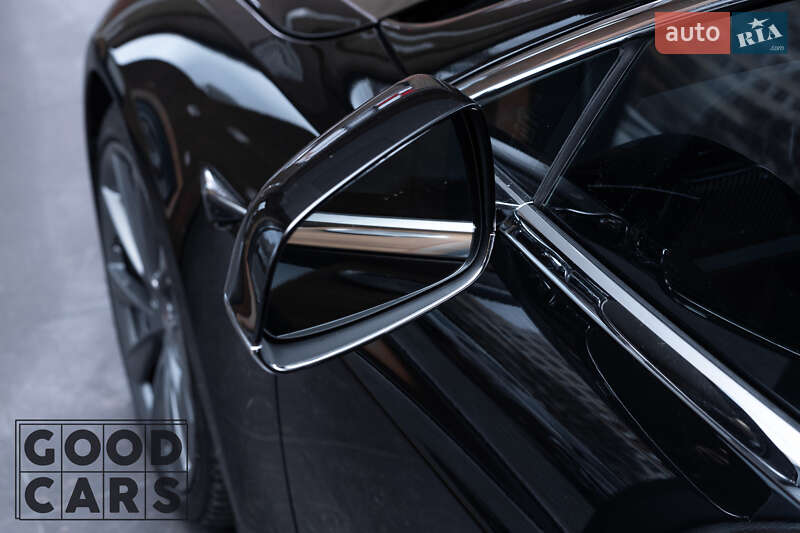 Лифтбек Tesla Model S 2019 в Одессе