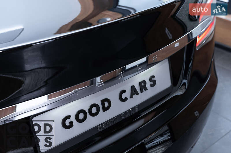 Лифтбек Tesla Model S 2019 в Одессе