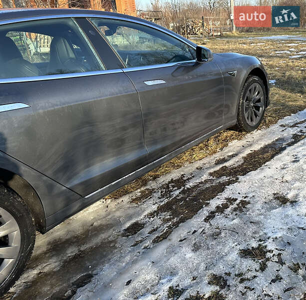 Ліфтбек Tesla Model S 2018 в Борисполі фото 7 Ліфтбек Tesla Model S 2018 в Борисполі