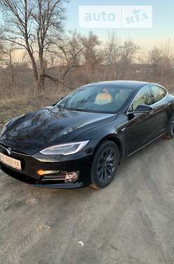 Лифтбек Tesla Model S 2019 в Каменском