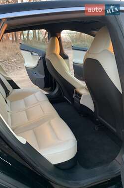 Ліфтбек Tesla Model S 2019 в Кам'янському