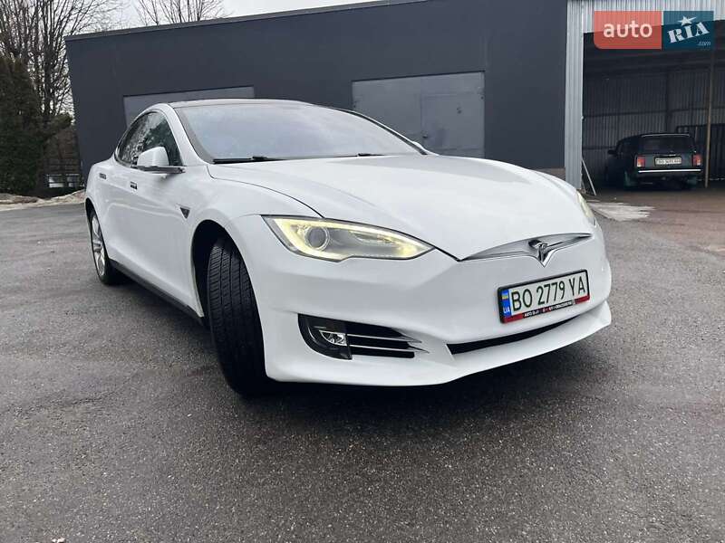 Лифтбек Tesla Model S 2014 в Тернополе фото 10 Лифтбек Tesla Model S 2014 в Тернополе