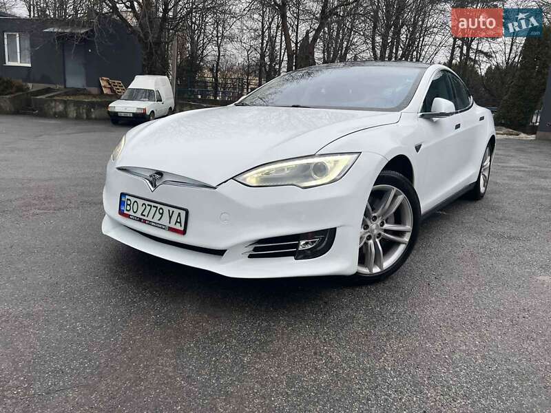 Лифтбек Tesla Model S 2014 в Тернополе фото 5 Лифтбек Tesla Model S 2014 в Тернополе
