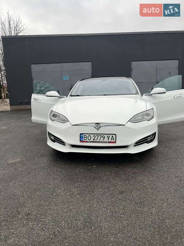 Лифтбек Tesla Model S 2014 в Тернополе фото 16 Лифтбек Tesla Model S 2014 в Тернополе