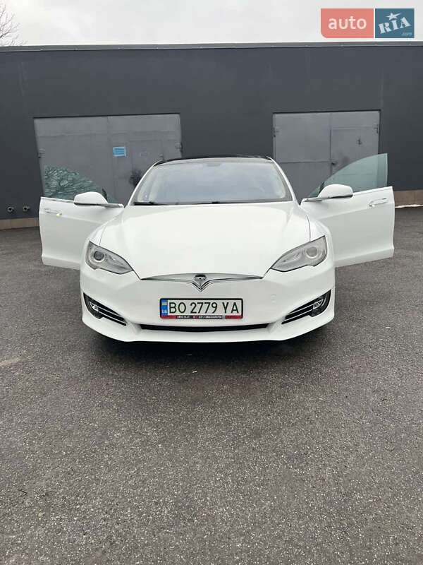 Лифтбек Tesla Model S 2014 в Тернополе фото 17 Лифтбек Tesla Model S 2014 в Тернополе