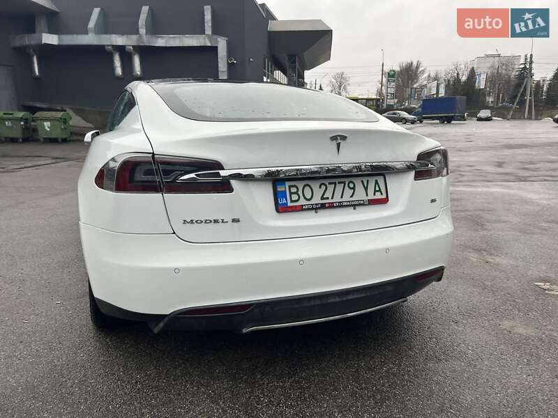 Лифтбек Tesla Model S 2014 в Тернополе фото 25 Лифтбек Tesla Model S 2014 в Тернополе