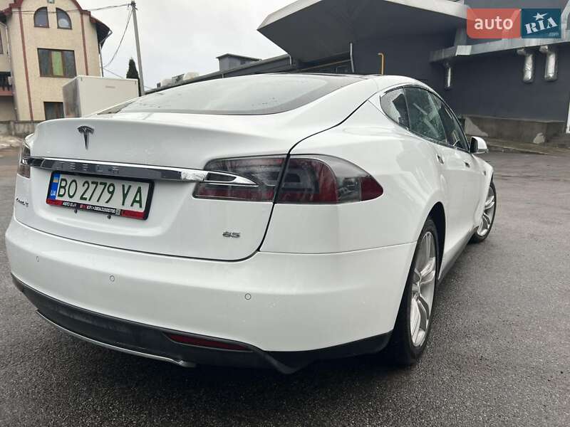 Лифтбек Tesla Model S 2014 в Тернополе