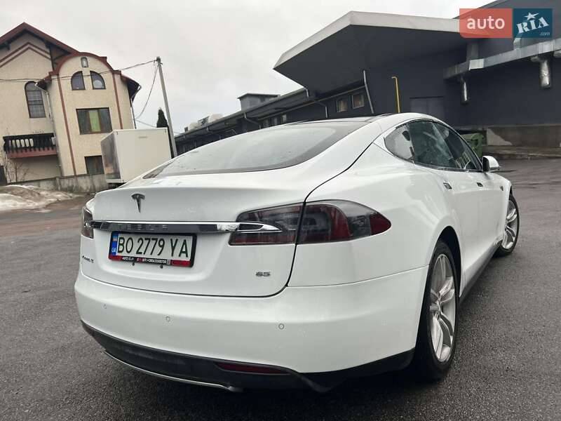Лифтбек Tesla Model S 2014 в Тернополе фото 28 Лифтбек Tesla Model S 2014 в Тернополе