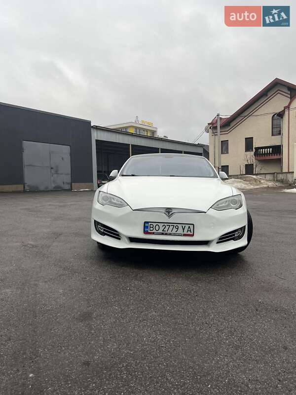 Лифтбек Tesla Model S 2014 в Тернополе фото 41 Лифтбек Tesla Model S 2014 в Тернополе