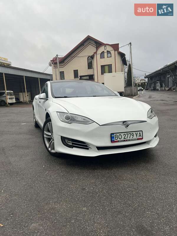 Лифтбек Tesla Model S 2014 в Тернополе фото 40 Лифтбек Tesla Model S 2014 в Тернополе