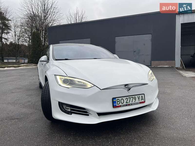 Лифтбек Tesla Model S 2014 в Тернополе