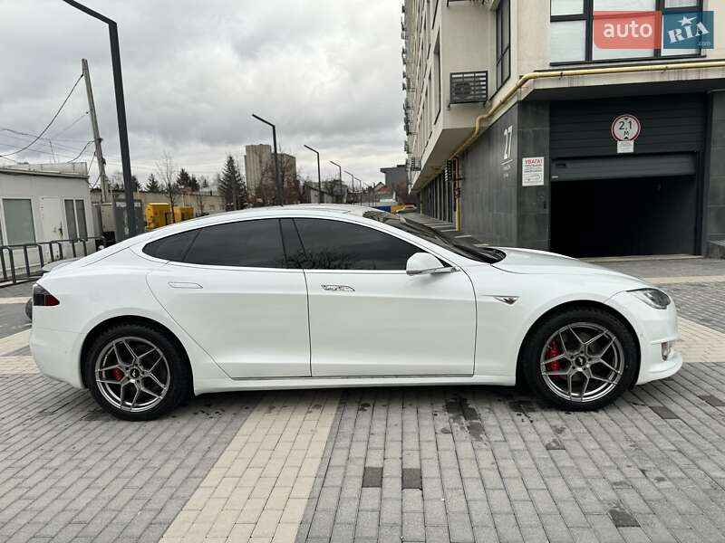 Лифтбек Tesla Model S 2014 в Львове фото 5 Лифтбек Tesla Model S 2014 в Львове