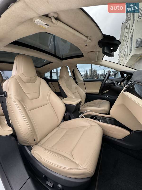 Лифтбек Tesla Model S 2014 в Львове фото 15 Лифтбек Tesla Model S 2014 в Львове