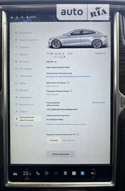 Лифтбек Tesla Model S 2015 в 