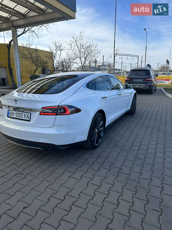Лифтбек Tesla Model S 2012 в Одессе