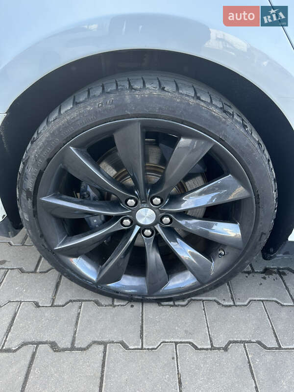 Ліфтбек Tesla Model S 2012 в Одесі