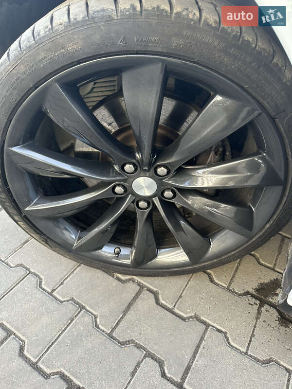 Лифтбек Tesla Model S 2012 в Одессе