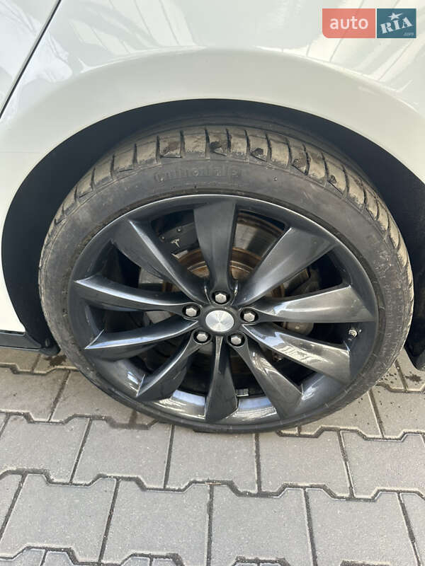 Ліфтбек Tesla Model S 2012 в Одесі