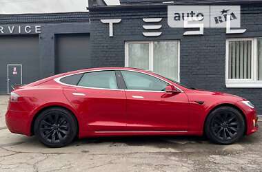 Лифтбек Tesla Model S 2019 в Киеве