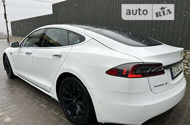 Лифтбек Tesla Model S 2016 в Тернополе